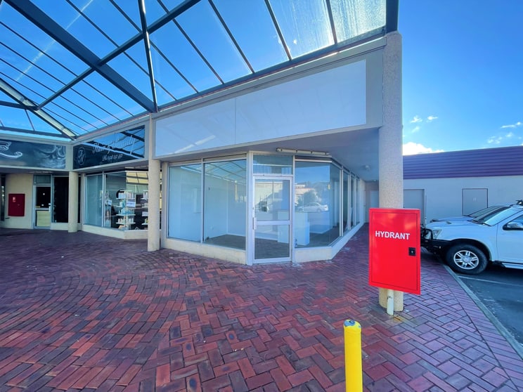 Click to view all images 9/271 Esplanade Lakes Entrance VIC 3909 - Image 2