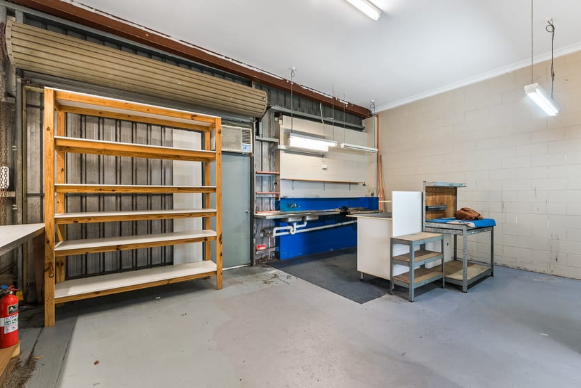 Click to view all images Unit 2/6 Eenie Creek Road Noosaville QLD 4566 - Image 2