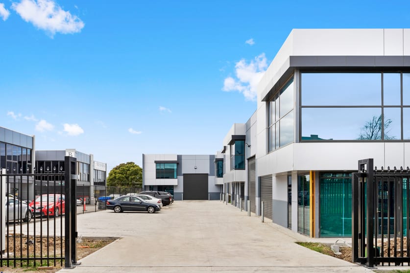 Click to view all images 2/36 Zakwell Court Coolaroo VIC 3048 - Image 2