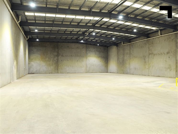 Click to view all images 35 Slater Parade Keilor East VIC 3033 - Image 3