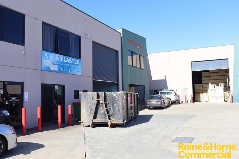 Click to view all images Prestons NSW 2170 - Image 1