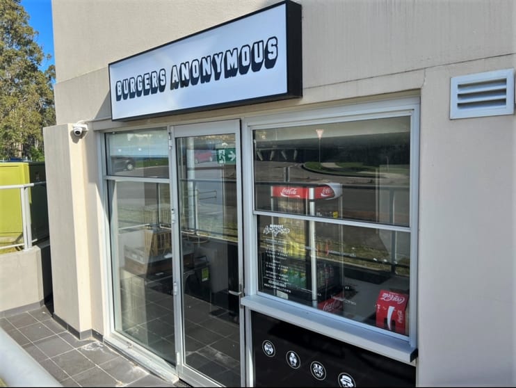 Click to view all images 3/47 Stowe Ave Campbelltown NSW 2560 - Image 3