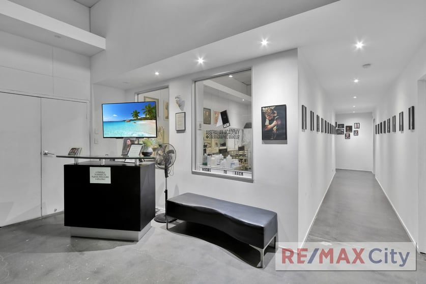 Click to view all images 5/78 Logan Road Woolloongabba QLD 4102 - Image 3