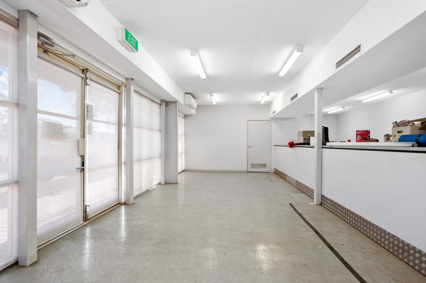 Click to view all images 2/27 Broadwood Street West Kalgoorlie WA 6430 - Image 3