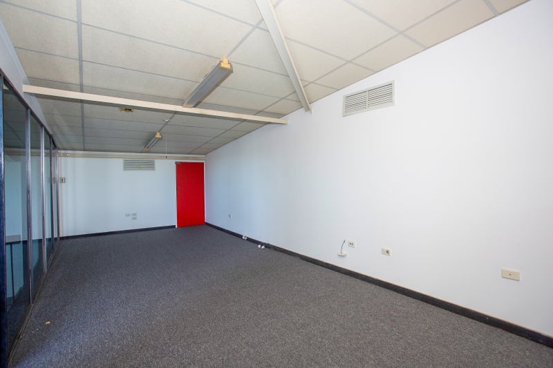 Click to view all images 6B Chalkley Place Bayswater WA 6053 - Image 3