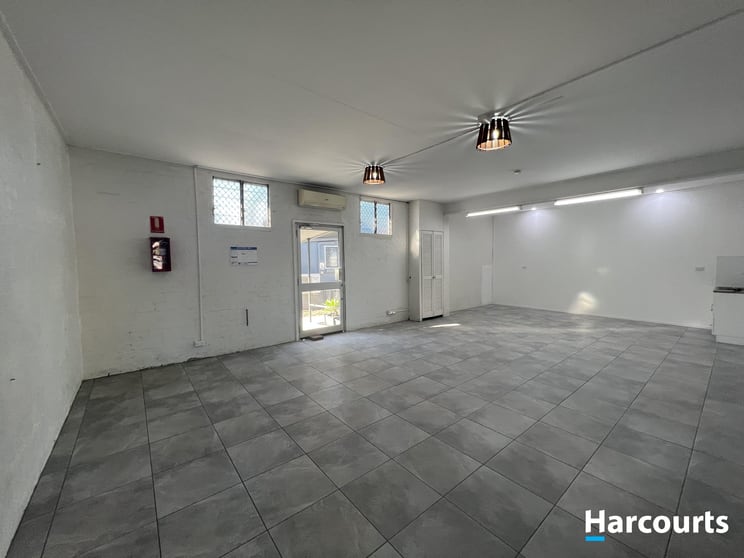 Click to view all images 3/130 Churchill Street Childers QLD 4660 - Image 2