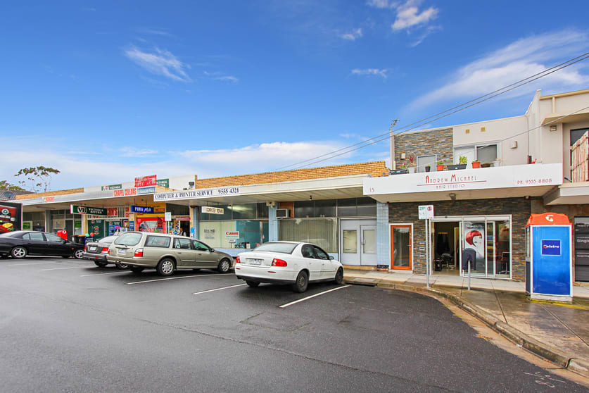 Click to view all images Unit 4/13 Chapel Road Moorabbin VIC 3189 - Image 2