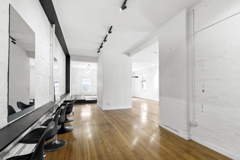 Click to view all images 102/296 Carlisle Street Balaclava VIC 3183 - Image 2