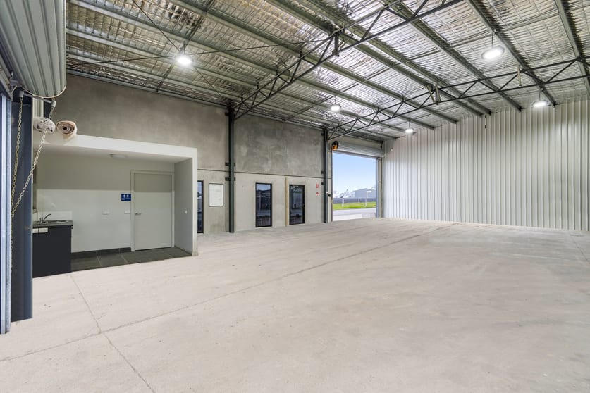 Click to view all images 1/10A Matchett Drive East Bendigo VIC 3550 - Image 3