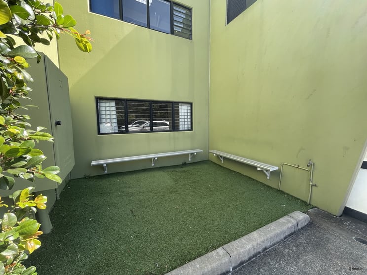 Click to view all images 1/8 Hawker Street Currumbin Waters QLD 4223 - Image 3