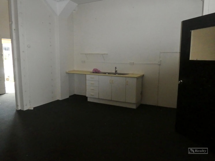 Click to view all images Innisfail QLD 4860 - Image 2