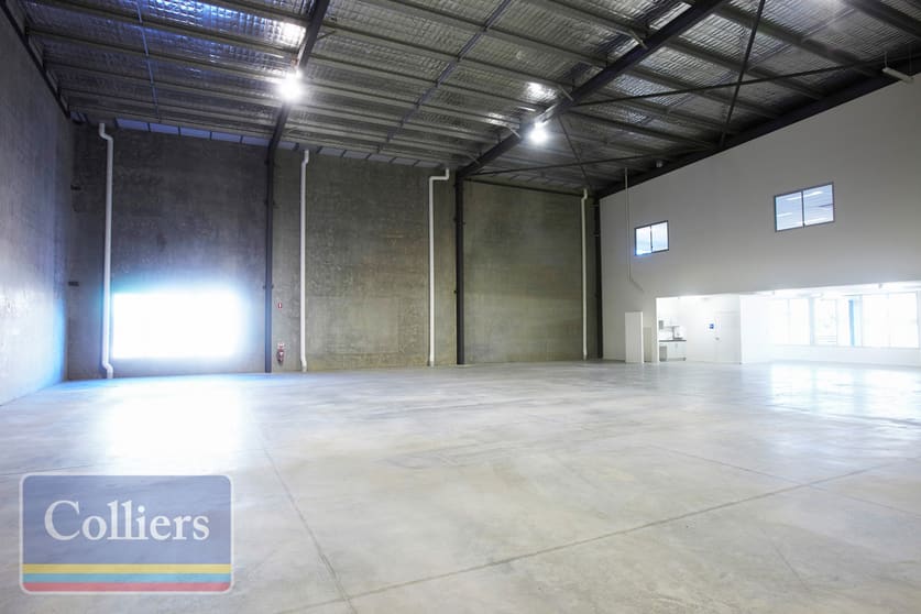 Click to view all images 8/547 Woolcock Street Mount Louisa QLD 4814 - Image 3