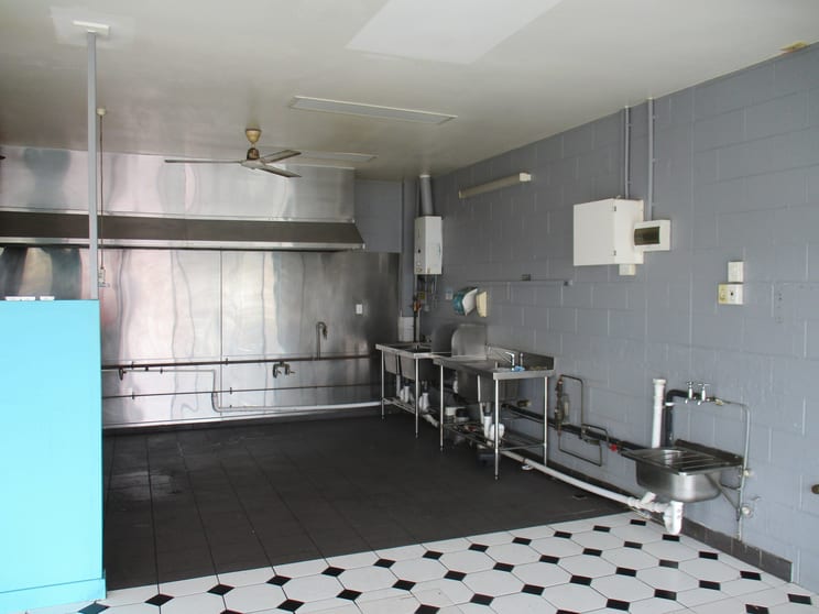 Click to view all images Shop 13/113-117 Sheridan Street Cairns City QLD 4870 - Image 2