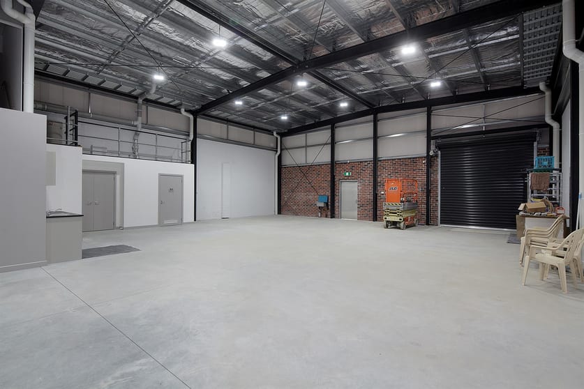 Click to view all images 2 Steven Court Ringwood VIC 3134 - Image 3