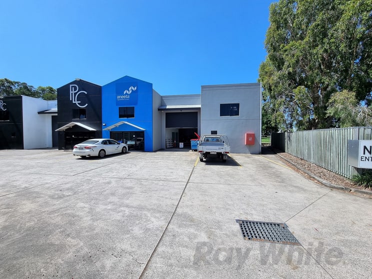 Click to view all images 12/229 Junction Road Cannon Hill QLD 4170 - Image 1