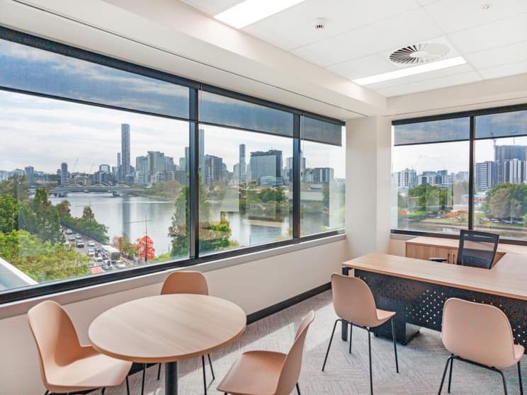 Click to view all images 301 Coronation Drive Milton QLD 4064 - Image 2