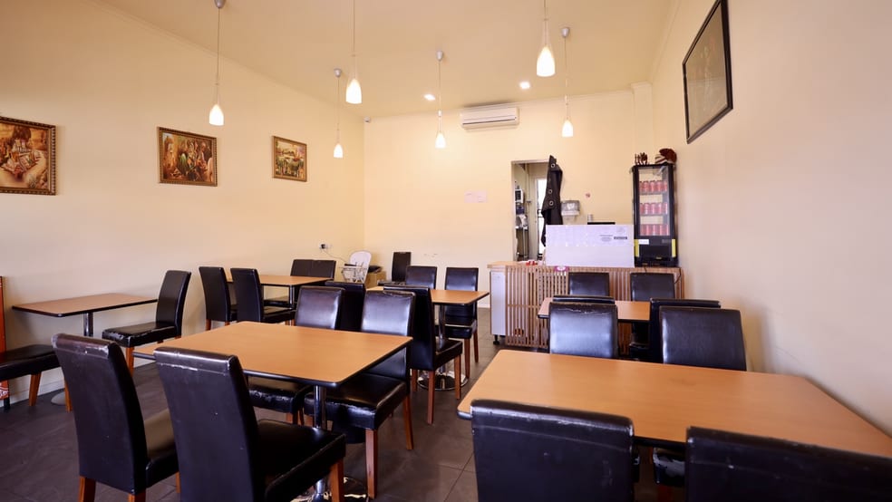 Click to view all images 143 HIGH STREET Kangaroo Flat VIC 3555 - Image 2