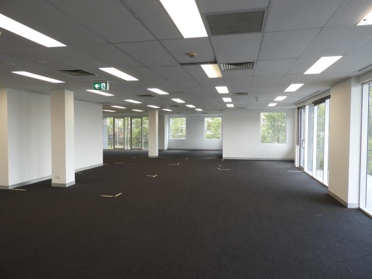 Click to view all images Belrose NSW 2085 - Image 3