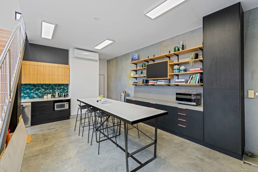 Click to view all images 13/104 Barwon Street Morningside QLD 4170 - Image 2