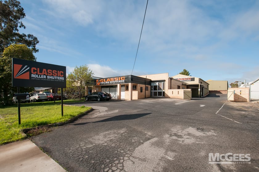 Click to view all images 11 Jacobsen Crescent Holden Hill SA 5088 - Image 2