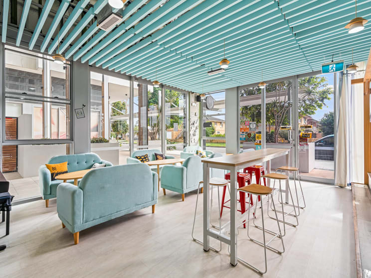 Click to view all images 1/1-5 Cremin Street Upper Mount Gravatt QLD 4122 - Image 2