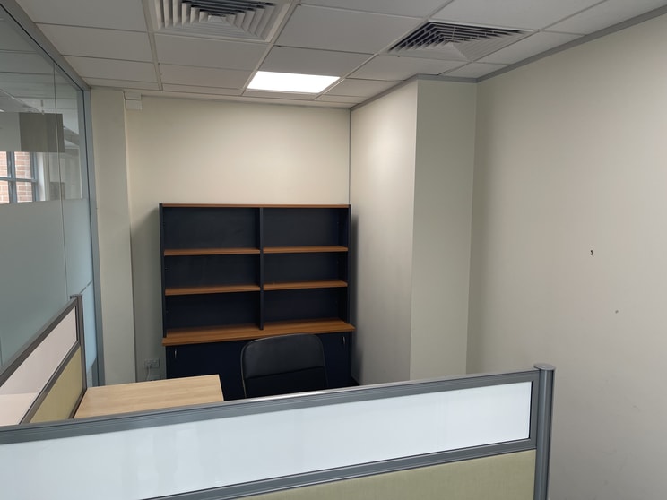 Click to view all images 3/1 Geils Court Deakin ACT 2600 - Image 2