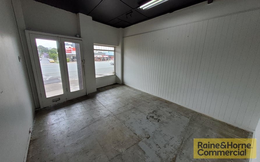 Click to view all images 2/724 Gympie Road Chermside QLD 4032 - Image 3
