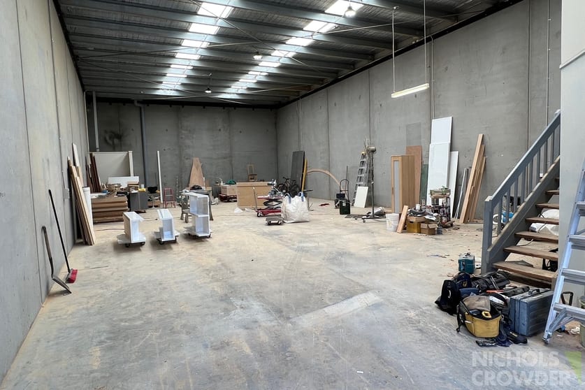 Click to view all images 1/19 Cumberland Drive Seaford VIC 3198 - Image 2