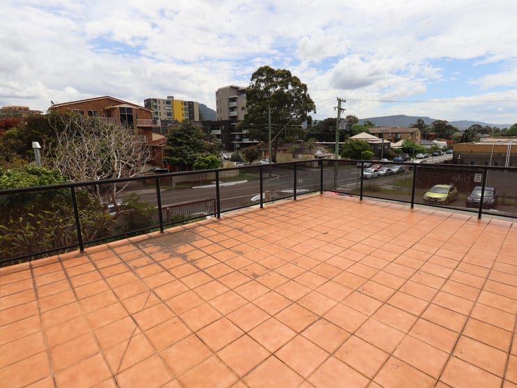 Click to view all images 31 Denison Street Wollongong NSW 2500 - Image 2