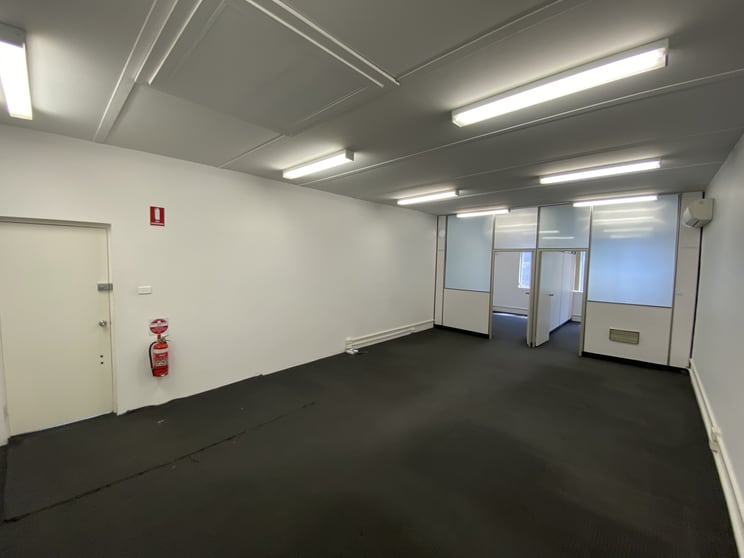 Click to view all images Suite 2/9 Oaks Avenue Dee Why NSW 2099 - Image 1