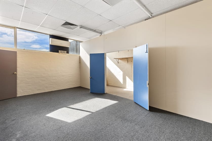 Click to view all images First Floor, 15-23 The Mall Bell Street Heidelberg West VIC 3081 - Image 3