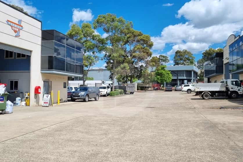 Click to view all images 3/11 POTTER CLOSE Wetherill Park NSW 2164 - Image 3