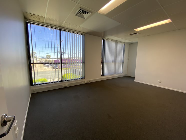 Click to view all images 26 Kremzow Road Brendale QLD 4500 - Image 3