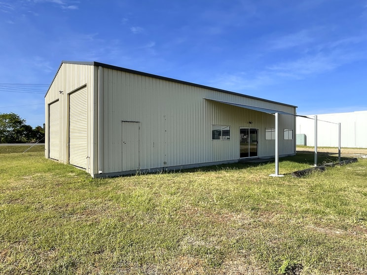 Click to view all images 37 Don Street Bowen QLD 4805 - Image 2