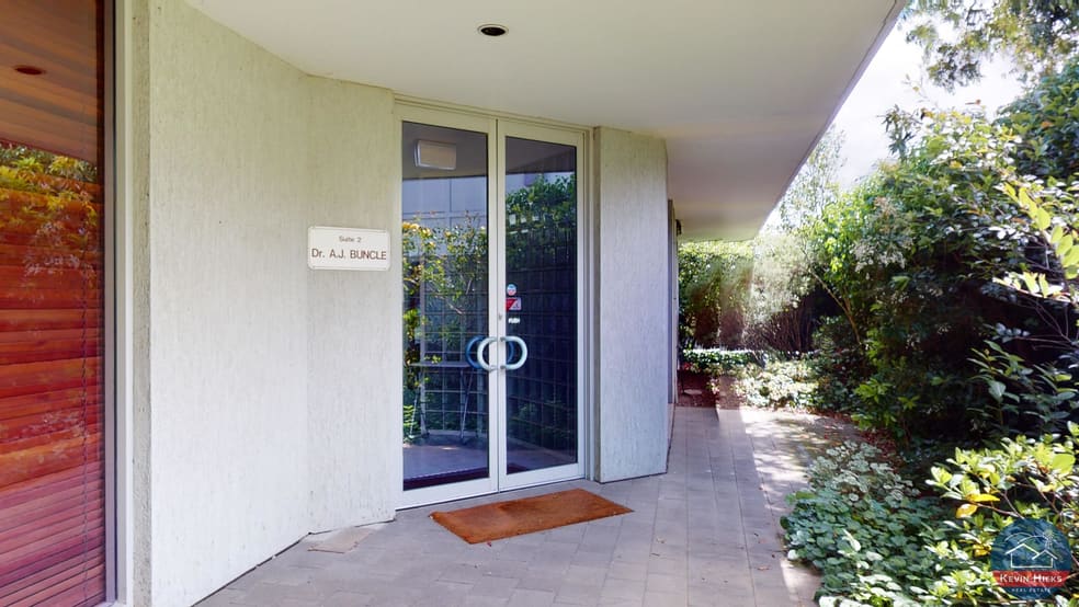 Click to view all images 2/101 Nixon Street Shepparton VIC 3630 - Image 3