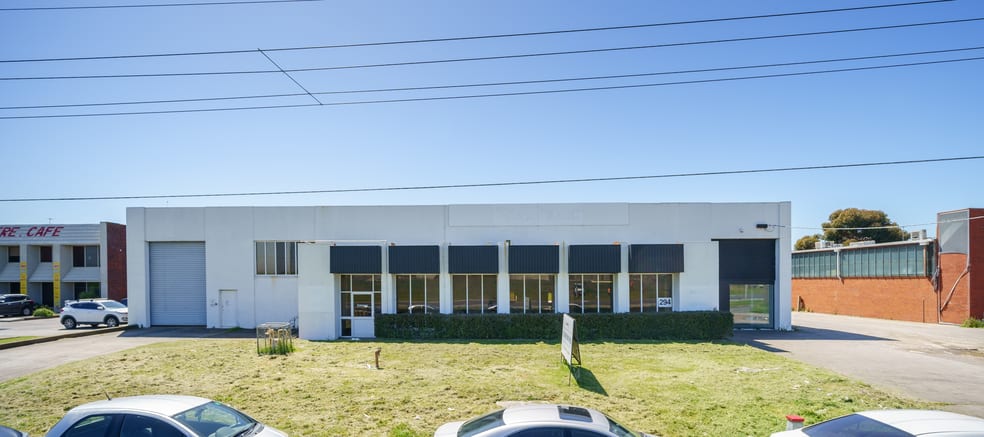 Click to view all images 1/292-296 Boundary Road Dingley Village VIC 3172 - Image 2