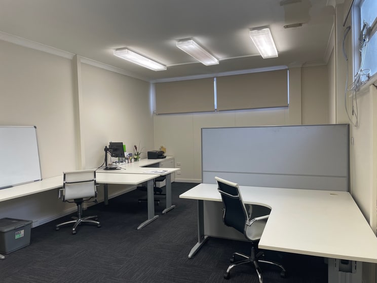 Click to view all images Suite 6/493 Peel Street Tamworth NSW 2340 - Image 2