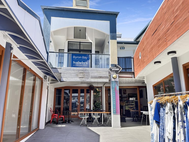 Click to view all images 10/7 Lawson Street Byron Bay NSW 2481 - Image 2
