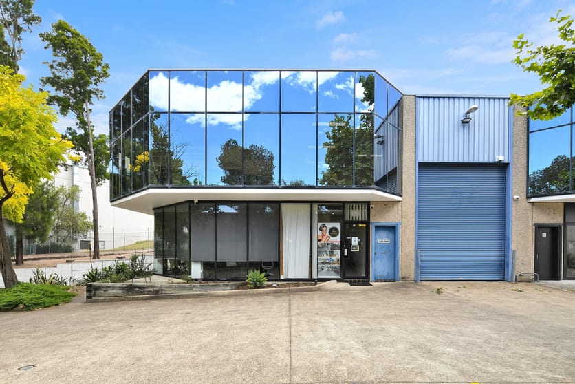 Click to view all images 1/61 Norman Street Peakhurst NSW 2210 - Image 2