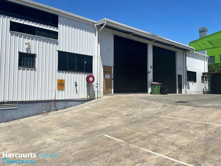 Click to view all images 1a & 3/ 28 Commercial Drive Ashmore QLD 4214 - Image 3