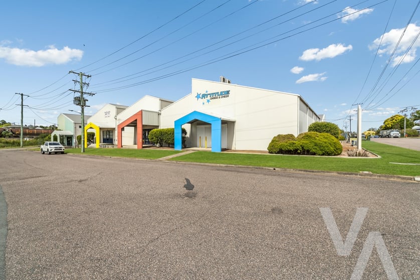 Click to view all images 3/4 Young Street East Maitland NSW 2323 - Image 3