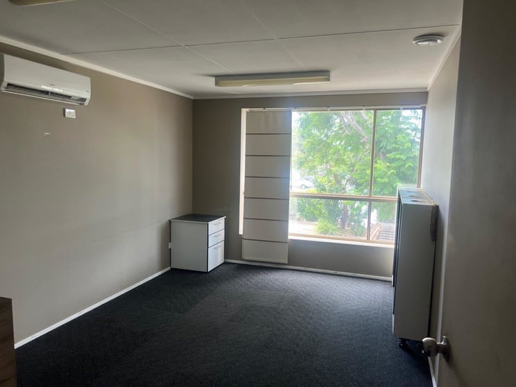 Click to view all images 5/160 Redland Bay Road Capalaba QLD 4157 - Image 2