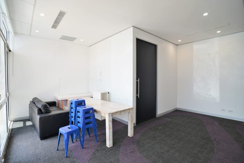 Click to view all images 11/10 Old Chatswood Rd Daisy Hill QLD 4127 - Image 2