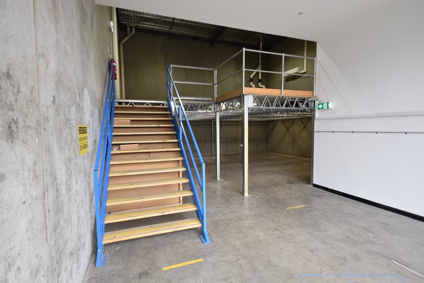 Click to view all images 7/15 Thackray Road Port Melbourne VIC 3207 - Image 2
