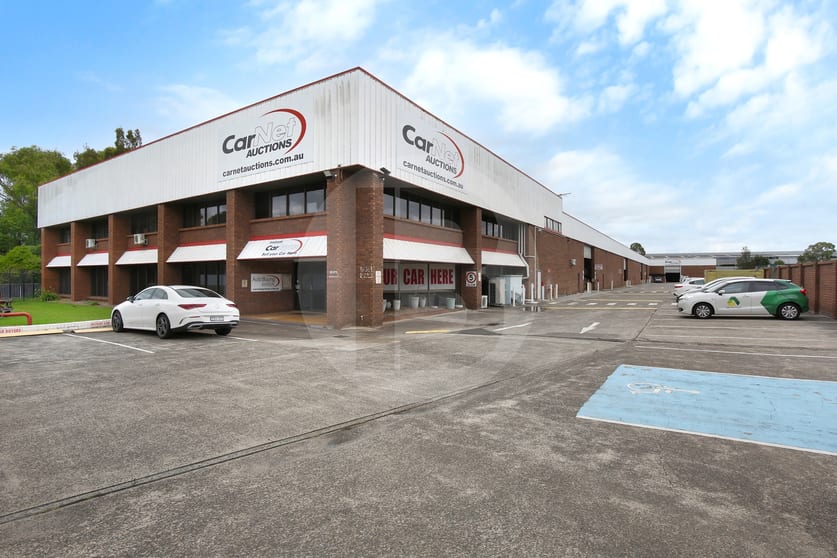 Click to view all images 1/211-221 WARREN ROAD Smithfield NSW 2164 - Image 2