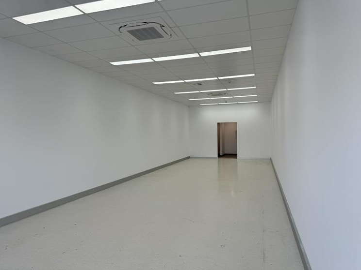 Click to view all images Shop 13d/11 Poyston Drive Shearwater TAS 7307 - Image 3