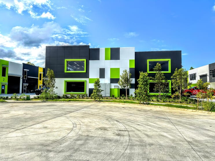 Click to view all images 6/10-14 Louis Court Coomera QLD 4209 - Image 3