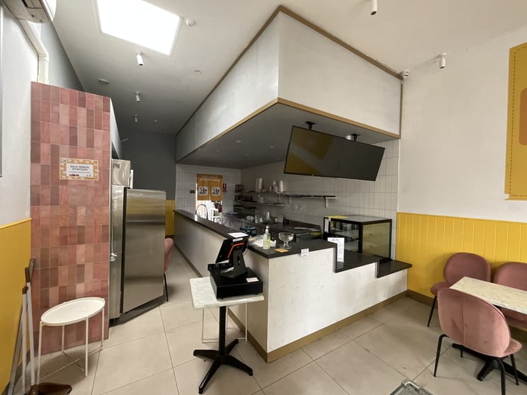 Click to view all images 342 Clayton Road Clayton VIC 3168 - Image 3