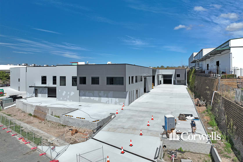 Click to view all images 4/20 Corymbia Place Parkinson QLD 4115 - Image 1