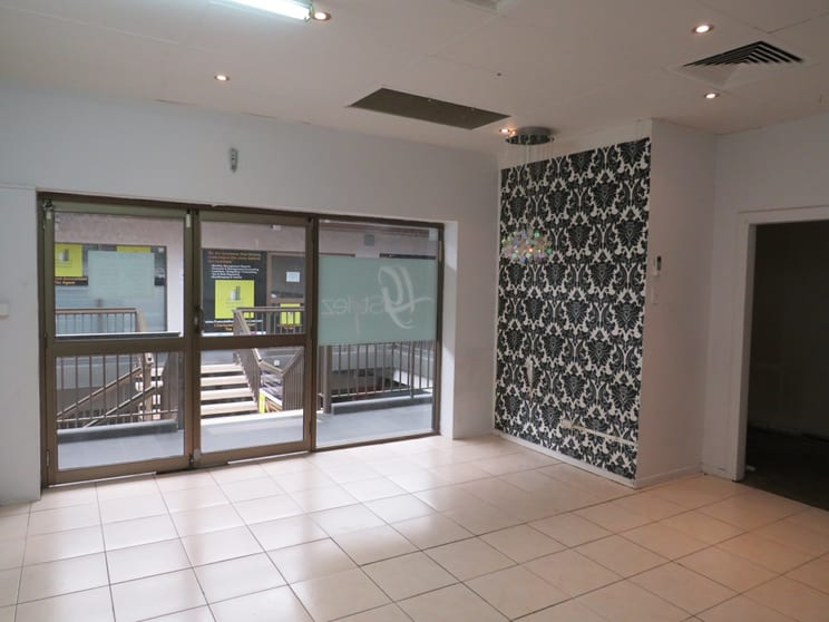 Click to view all images 16/186 Queen Campbelltown NSW 2560 - Image 3
